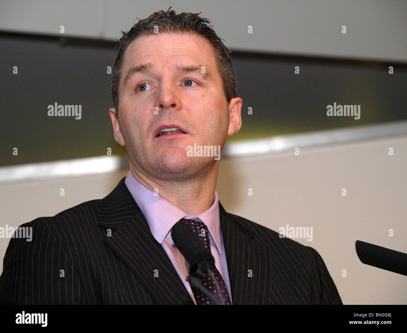 Jarlath Burns GAA Vertreter anlässlich der Putting irischen Einheit auf die Agenda-Konferenz veranstaltet von Sinn Féin an TUC HQ Stockfoto