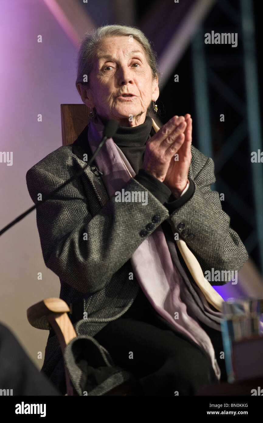 Südafrikanischer Journalist und politischer Aktivist Nadine Gordimer abgebildet bei Hay Festival 2010 Hay on Wye Powys Wales UK Stockfoto