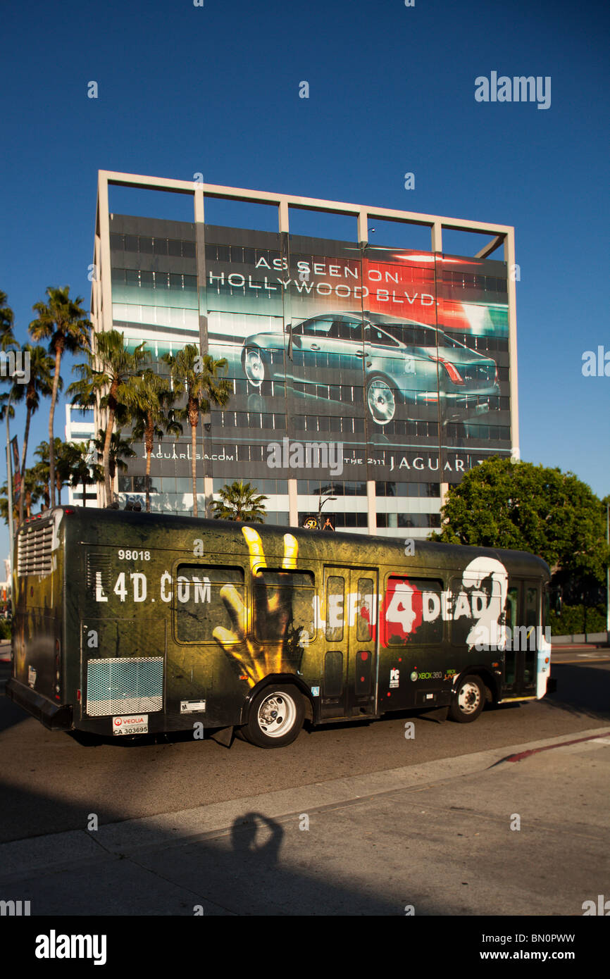 Ein Bus auf der Straße in Hollywood Stockfoto