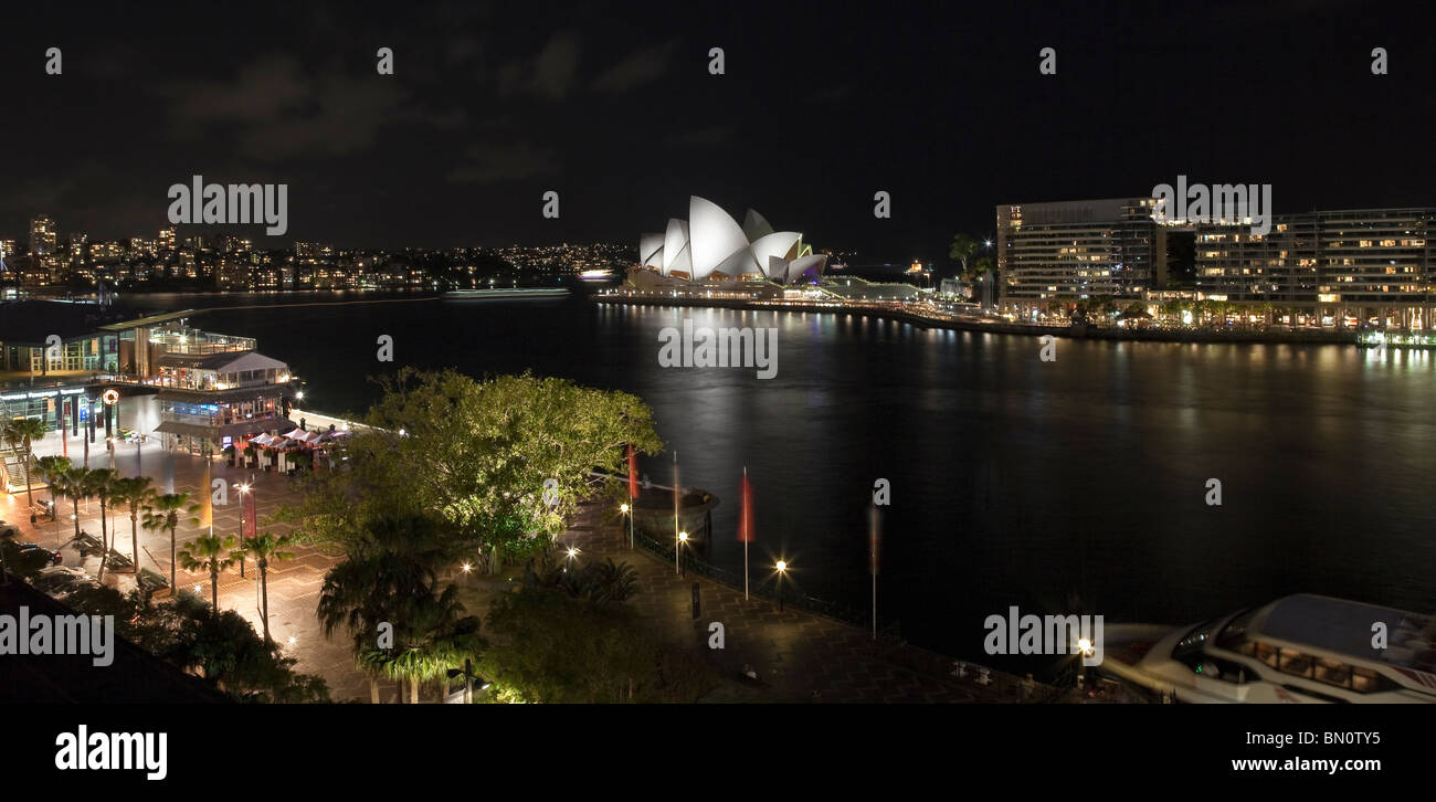 Sydney Opera House und Circular Tasten in der Nacht Stockfoto