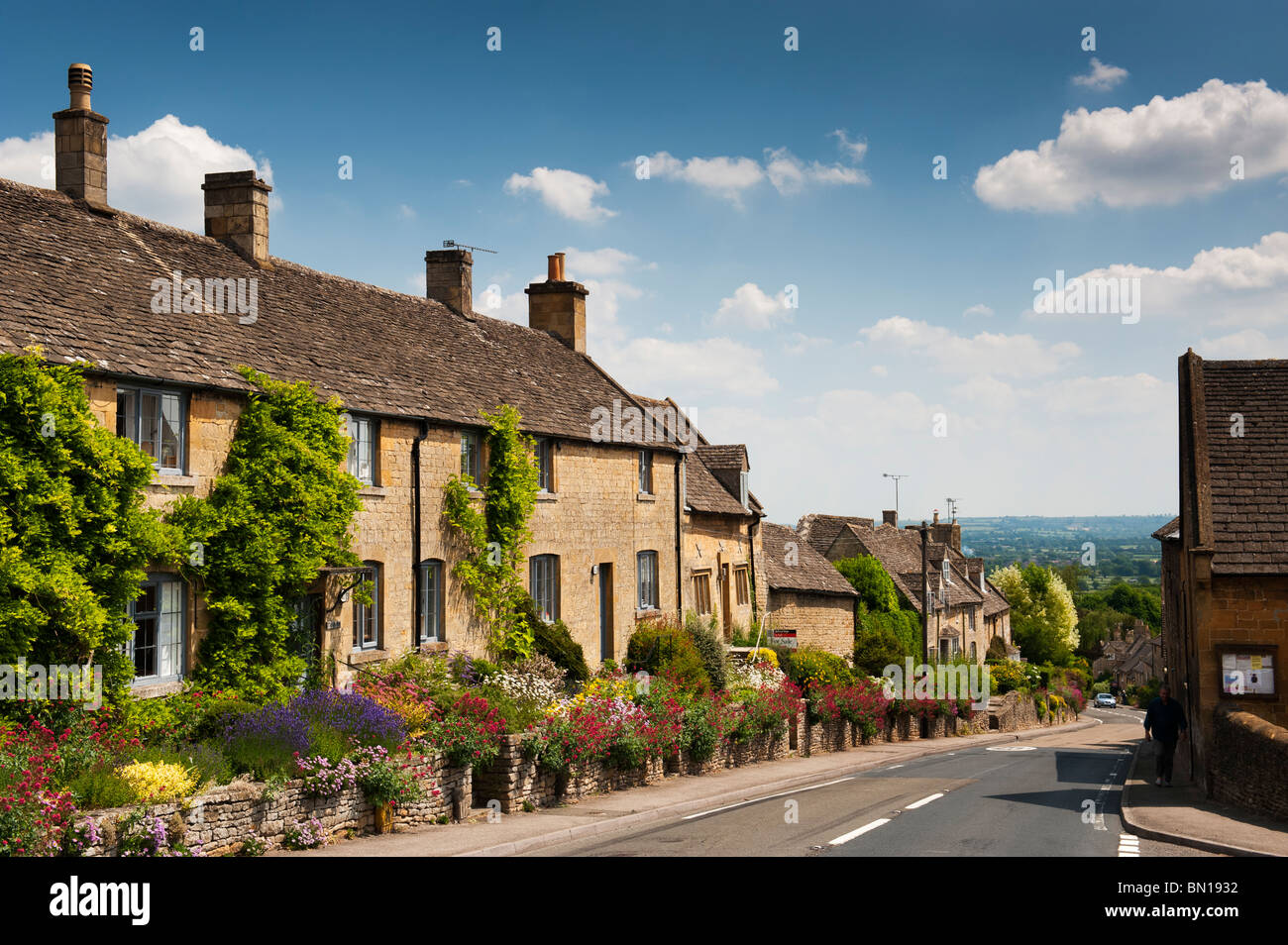 Bourton auf dem Hügel, Cotswolds, Gloucestershire, England Stockfoto