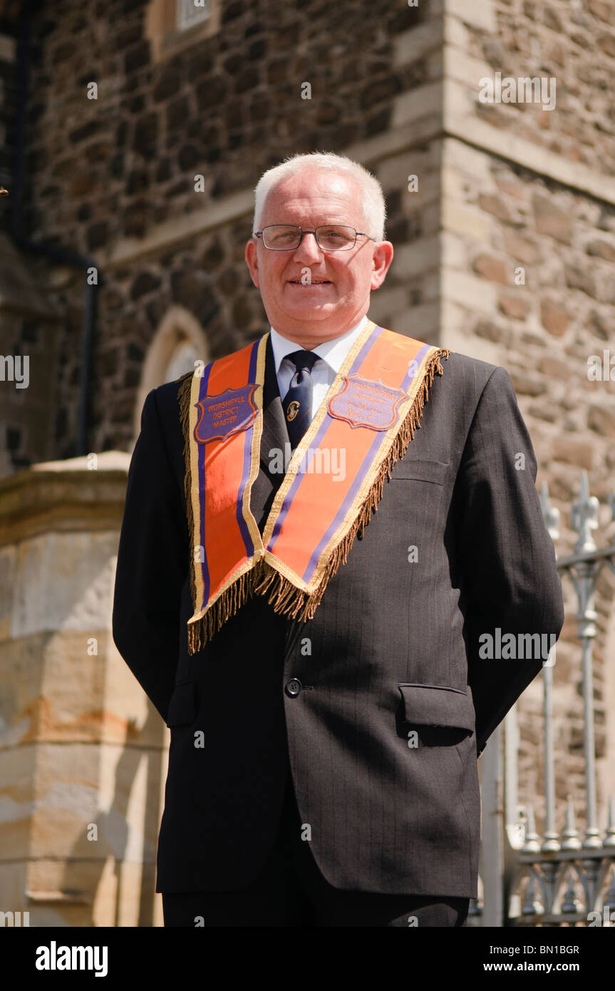 27.Juni 2010. Bezirk Großmeister Darryl Hewitt außerhalb Drumcee Kirche. Stockfoto 27.Juni 2010. Bezirk Großmeister Darryl Hewitt außerhalb Drumcee Kirche. Stockfoto