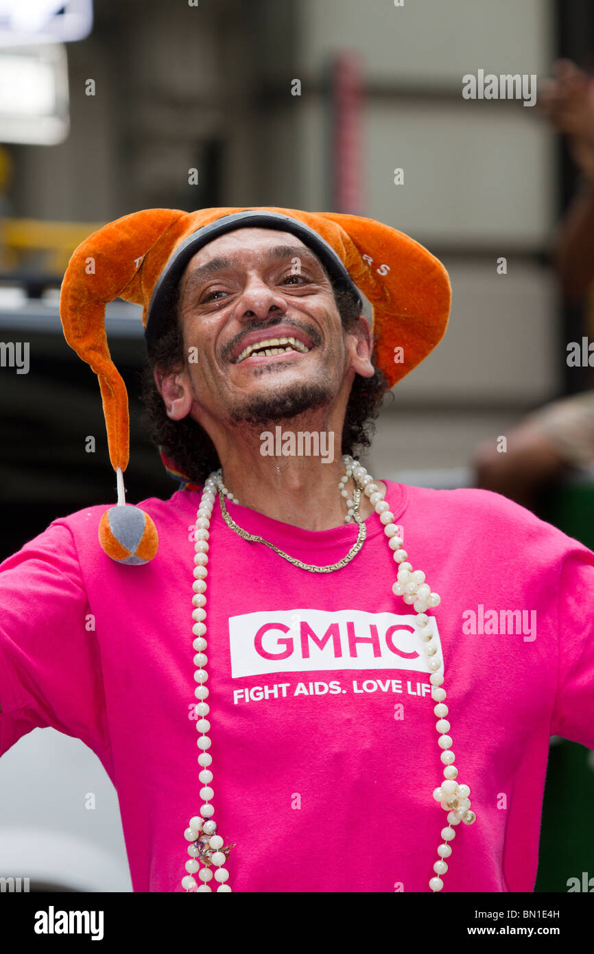 Marcher mit der schwule Gesundheitskrise Kontingent auf der 2010 Gay Pride parade in New York City Stockfoto