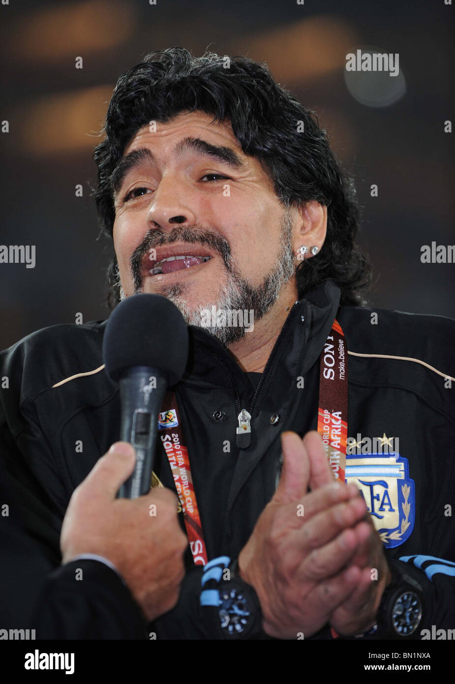 DIEGO MARADONA Argentinien Trainer SOCCER CITY Stadion Südafrika 27. Juni 2010 Stockfoto