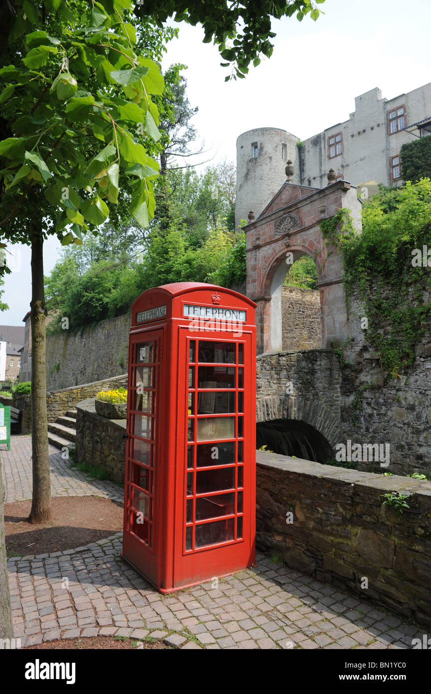 Britische rote Telefonzelle in Bad Munstereifel Deutschland Deutschland Europa Stockfoto