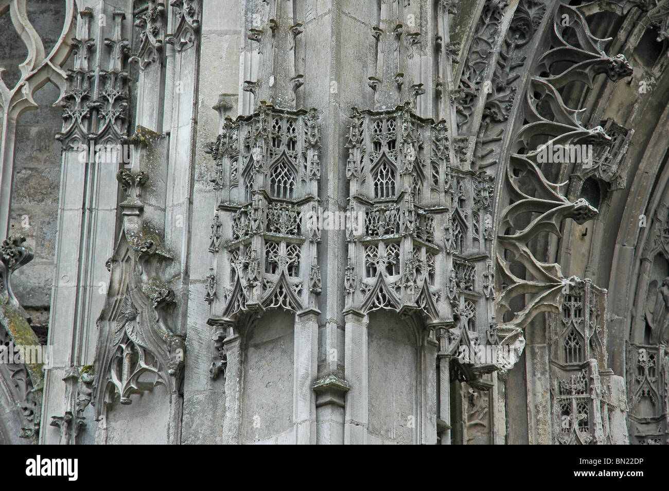 Beispiel für feine gotische Skulptur auf die Abtei Kirche der Dreifaltigkeit, (L'Abbaye De La Trinite) 1030, Vendome, Frankreich gegründet. Stockfoto