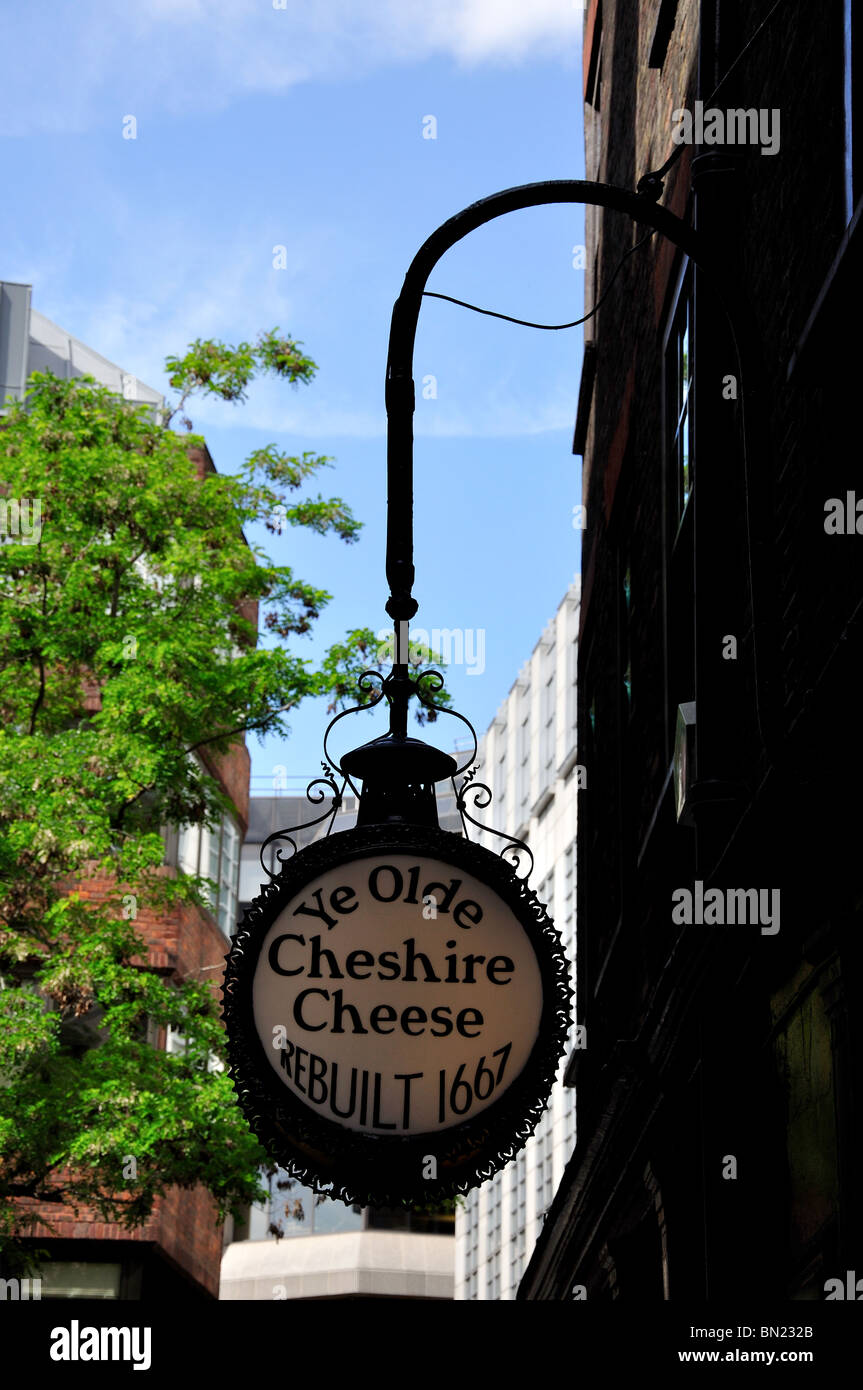 'Ye Olde Cheshire Cheese' Pub Schild, Fleet Street, City of London, Greater London, England, Vereinigtes Königreich Stockfoto