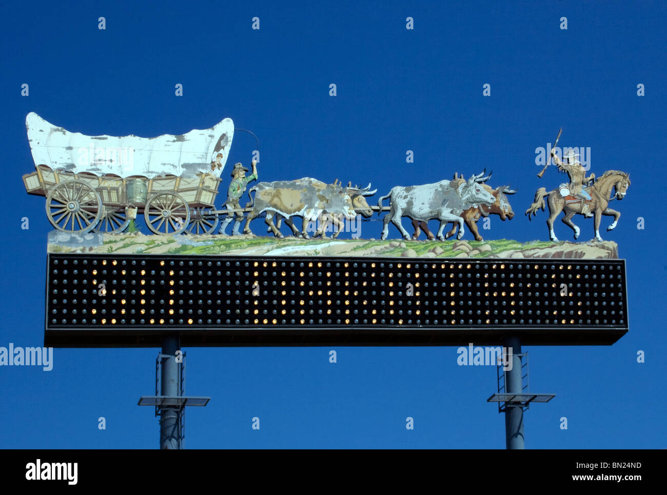 Der Film „The Dances with Wolves“ spielt in Stamford, South Dakota, und markiert den historischen Drehort und bietet nostalgischen Charme am Straßenrand. Stockfoto