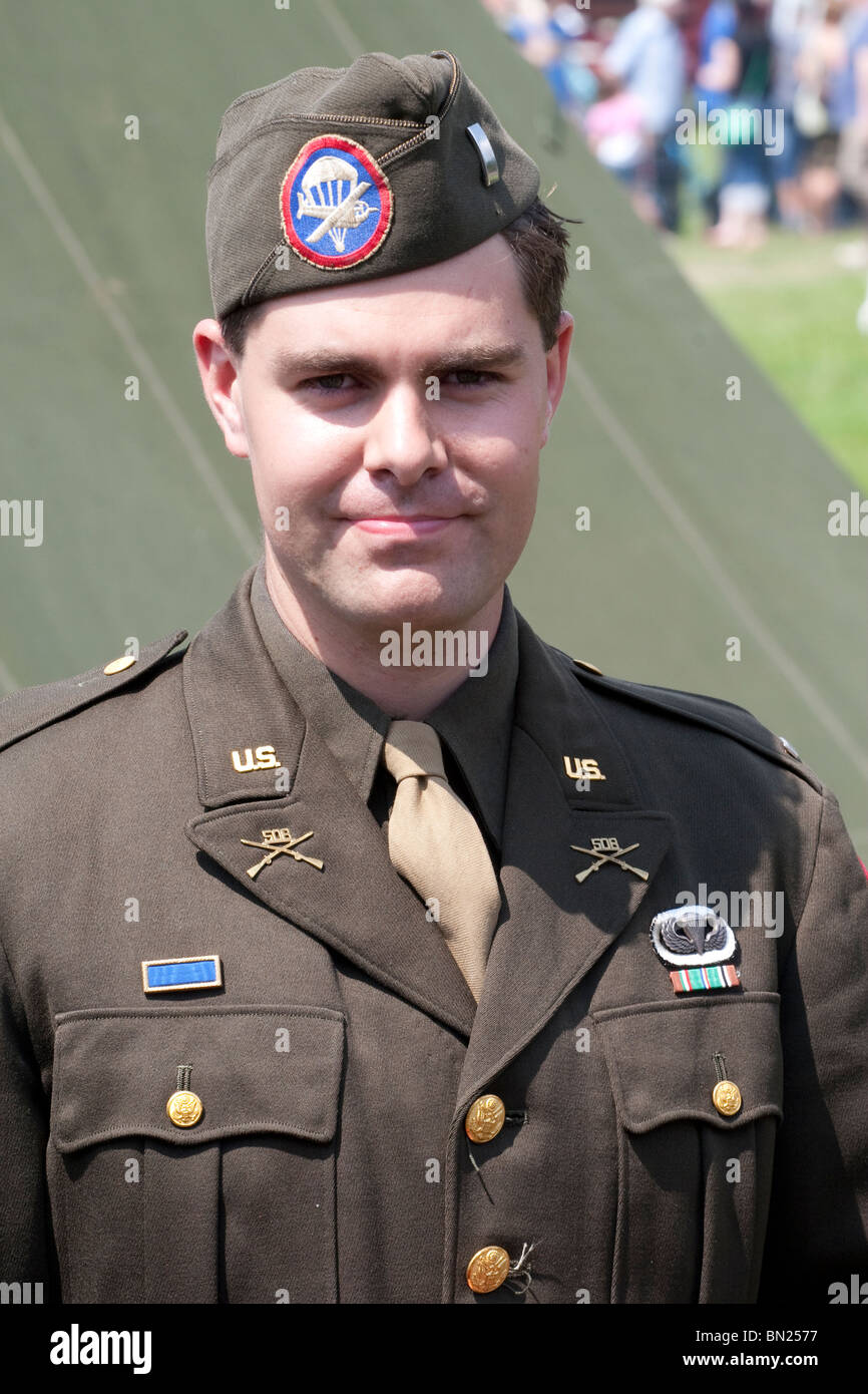 Ein Mann in Weltkrieg 2 amerikanische Airborne Regiment uniform Stockfoto