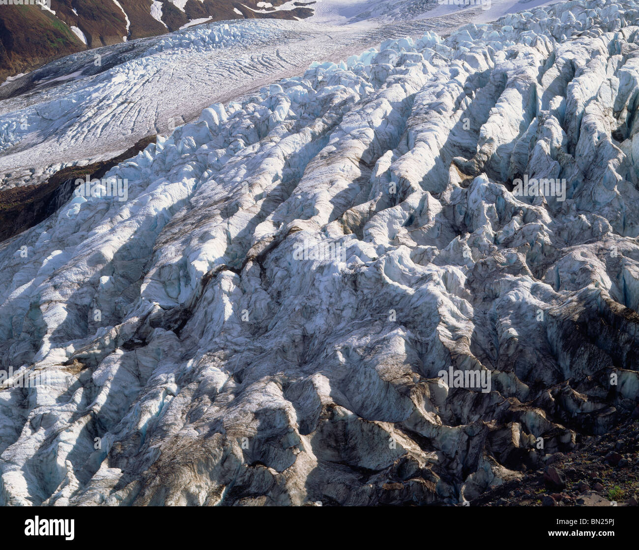 Gletscherspalten auf die unteren Teile des Gletschers Coleman, Mount Baker Washington USA Stockfoto