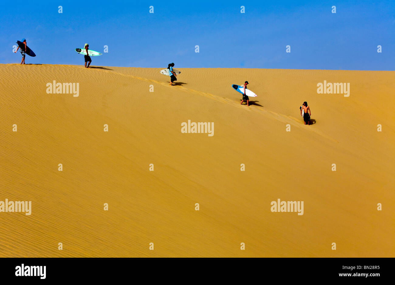 Mauritania nouadhibou surfing surfer Fotos und Bildmaterial in hoher