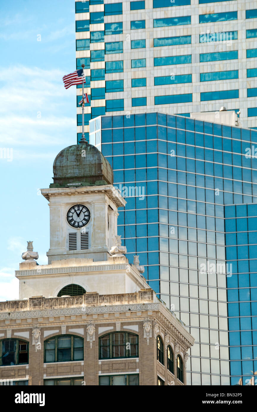 Altes Rathaus Tampa Baujahr 1915 und High-Rise Bürohaus in Stadt Zentrum von Tampa, Florida, USA Stockfoto