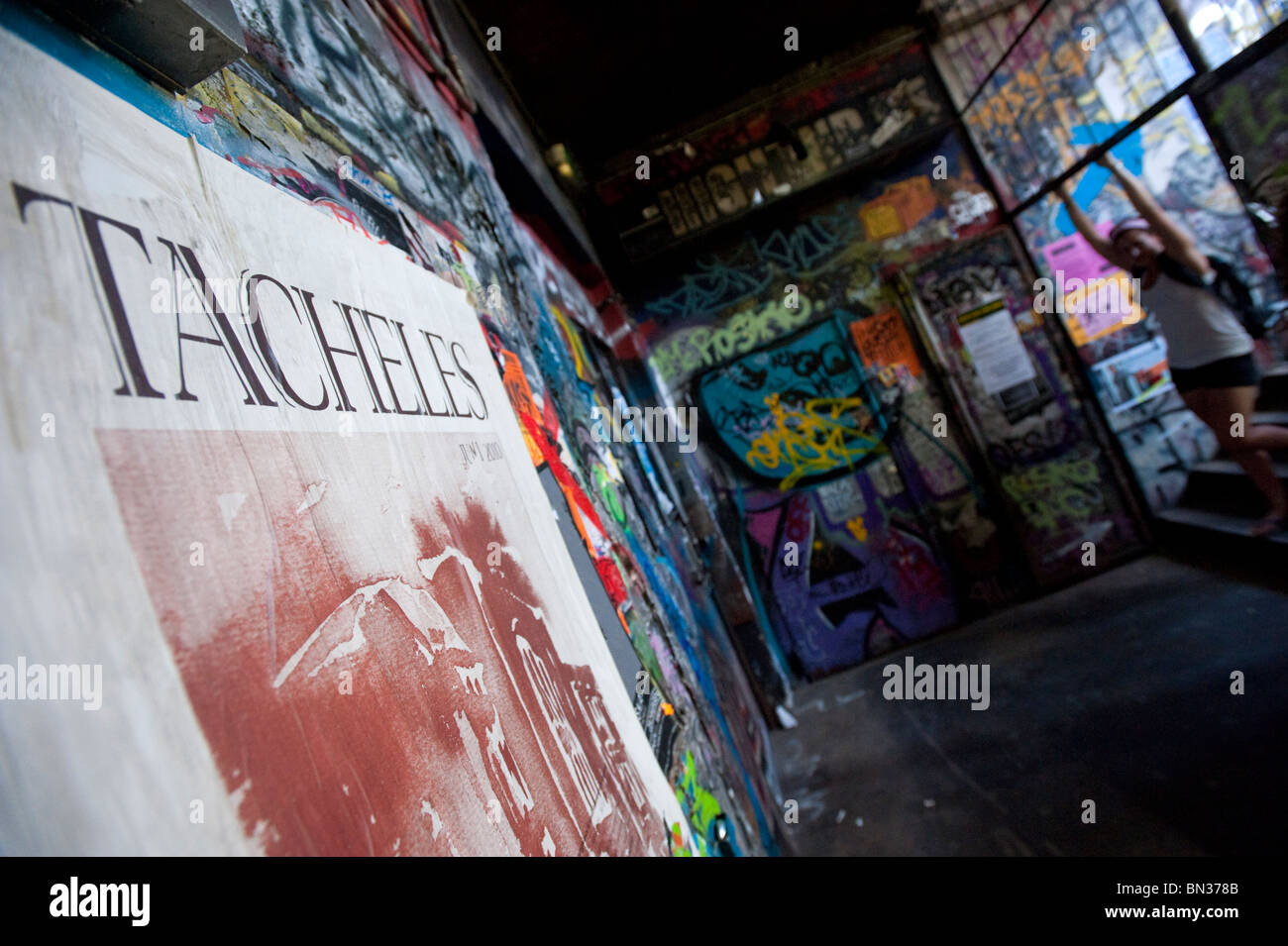 Innere des böhmischen alternative Tacheles Kunsthaus oder Kunst-Workshop in der Oranienburger Straße in Berlin-Deutschland Stockfoto