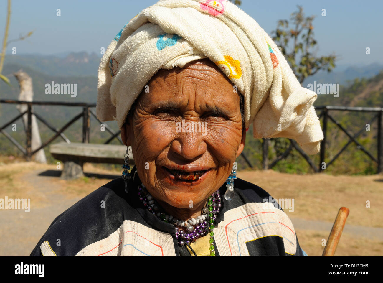 Porträt einer Frau Schwarz Lahu, Bergstämme von Mae Hong Son, Nord-Thailand, Asien Stockfoto