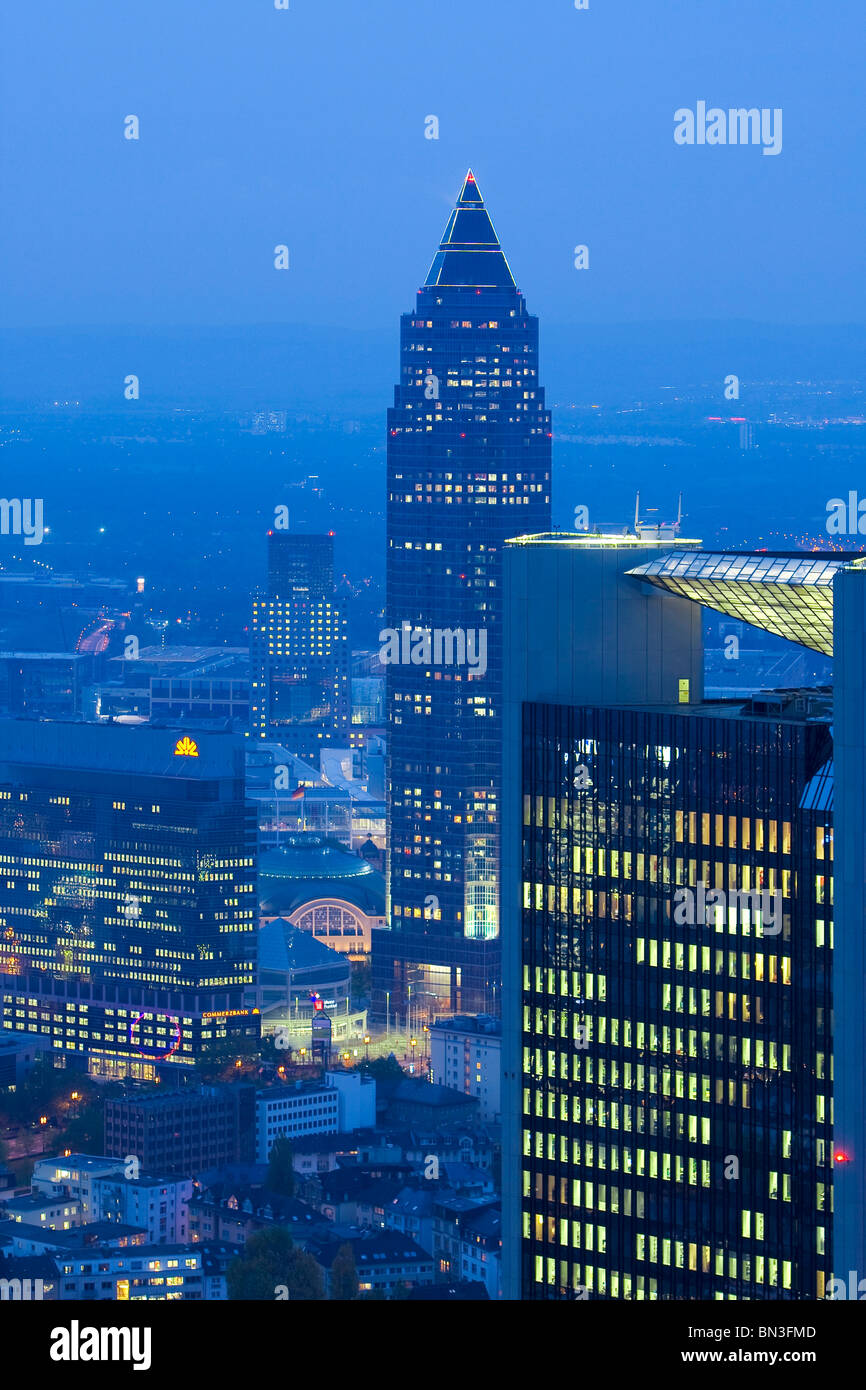 Ausstellung-Turm in den Abend, Frankfurt Am Main, Hessen, Deutschland Stockfoto