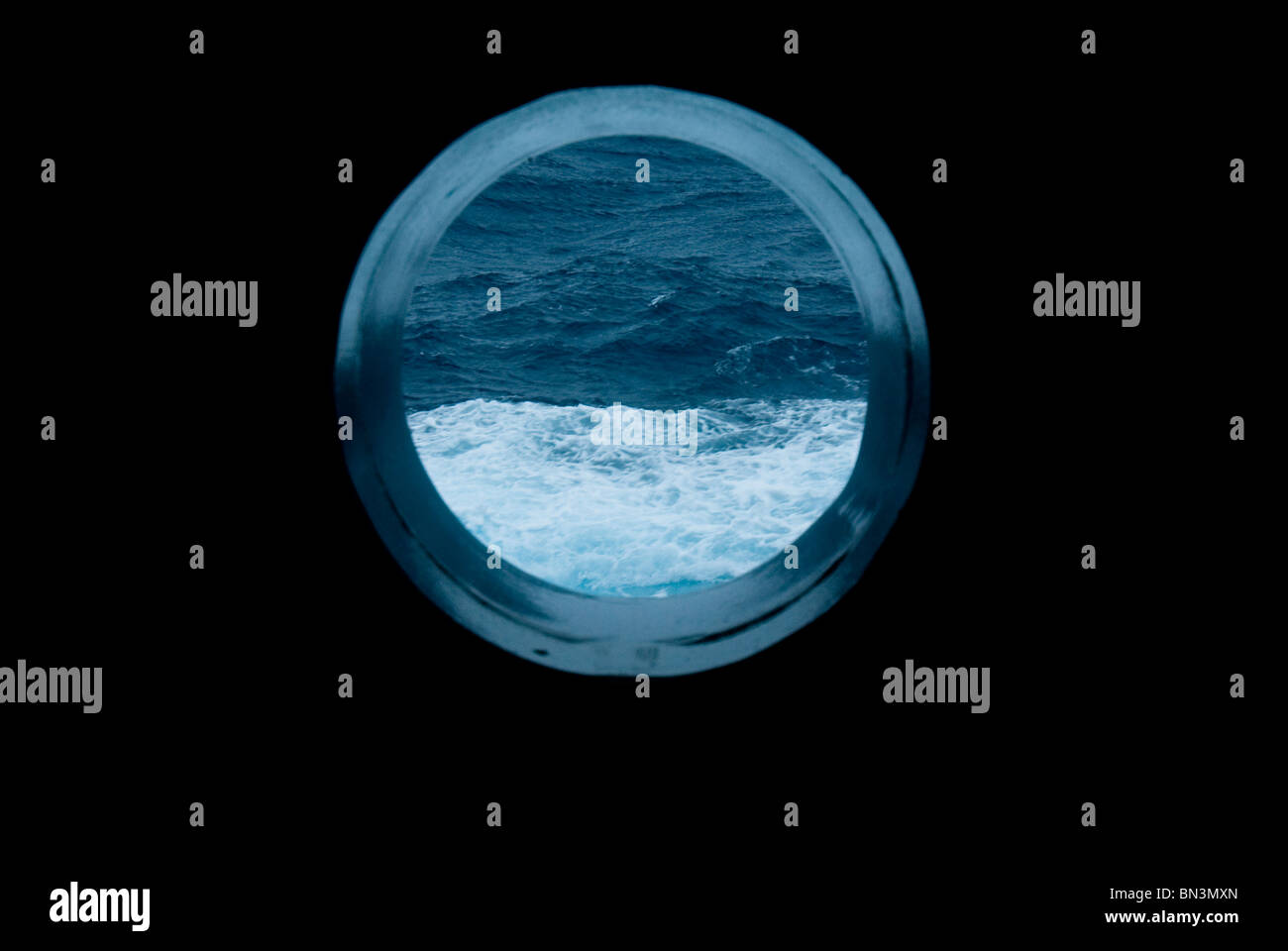 Blick vom Bullauge von G.O.Sars, Antarktis Stockfoto