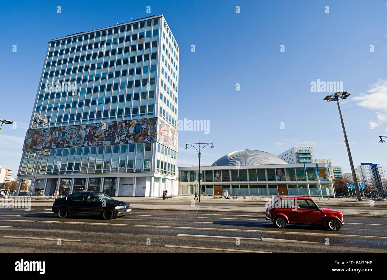 Haus des Lehrers und Kongress Halle, Berlin, Deutschland Stockfoto