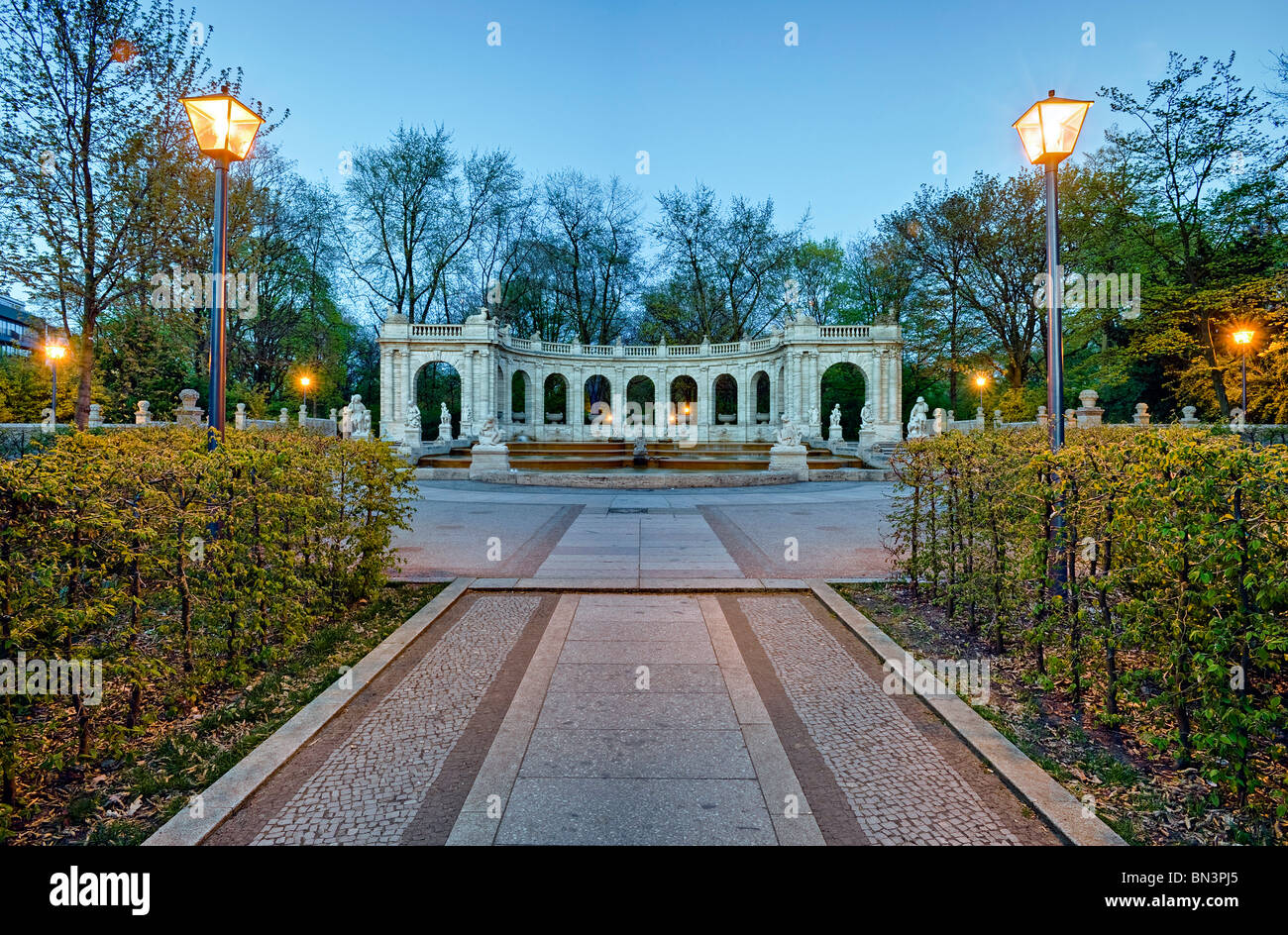 Brunnen (Maerchenbrunnen) in den Volkspark Friedrichshain, Berlin, Deutschland Stockfoto