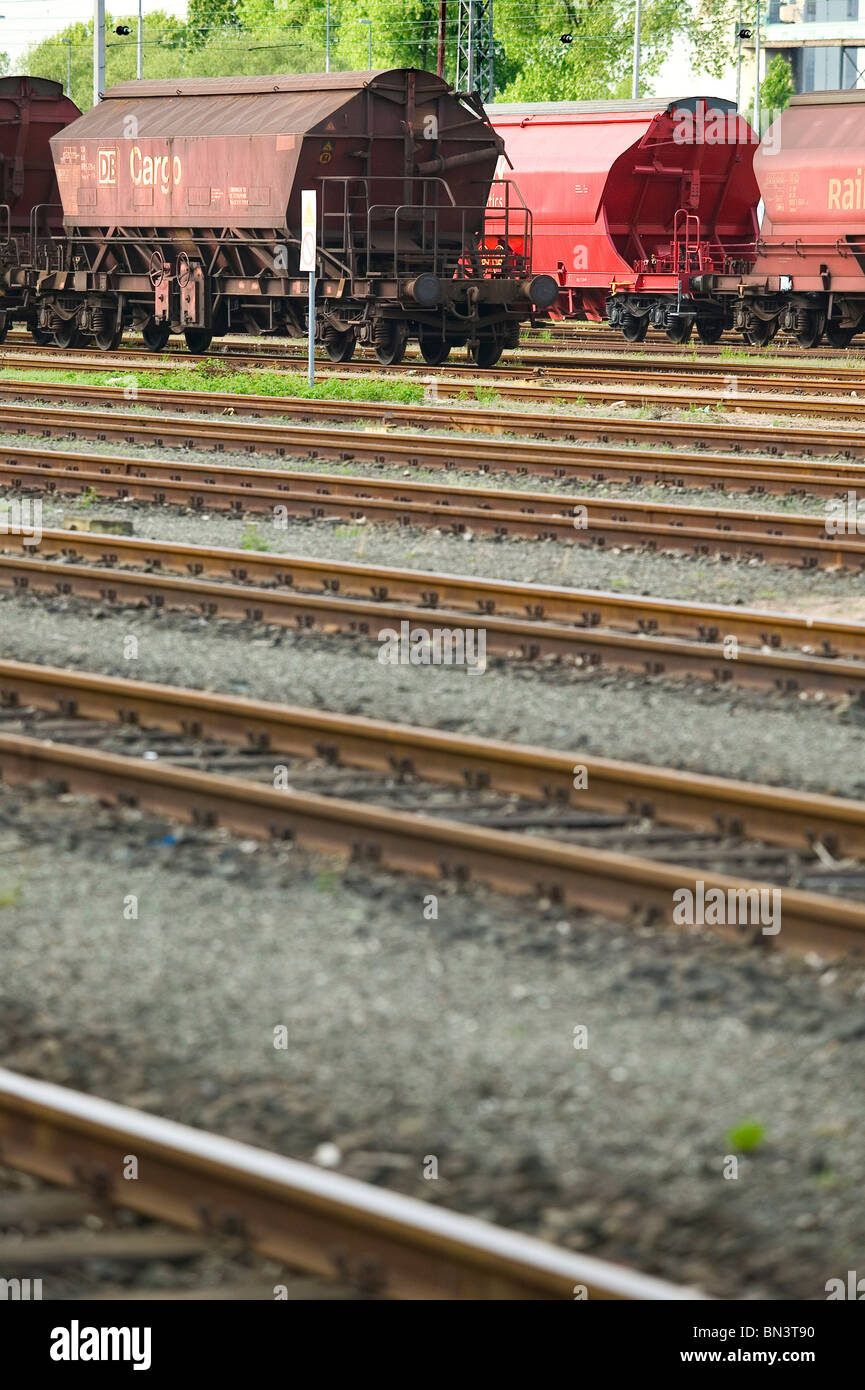 Güterzüge auf Schienen Stockfoto