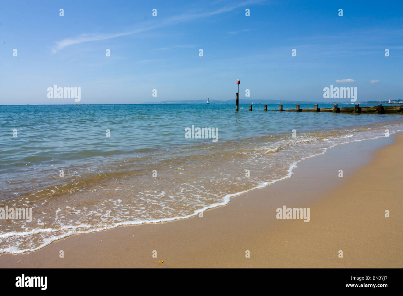 Strand von Bournemouth, Dorset an der englischen Südküste im Sommer. Stockfoto