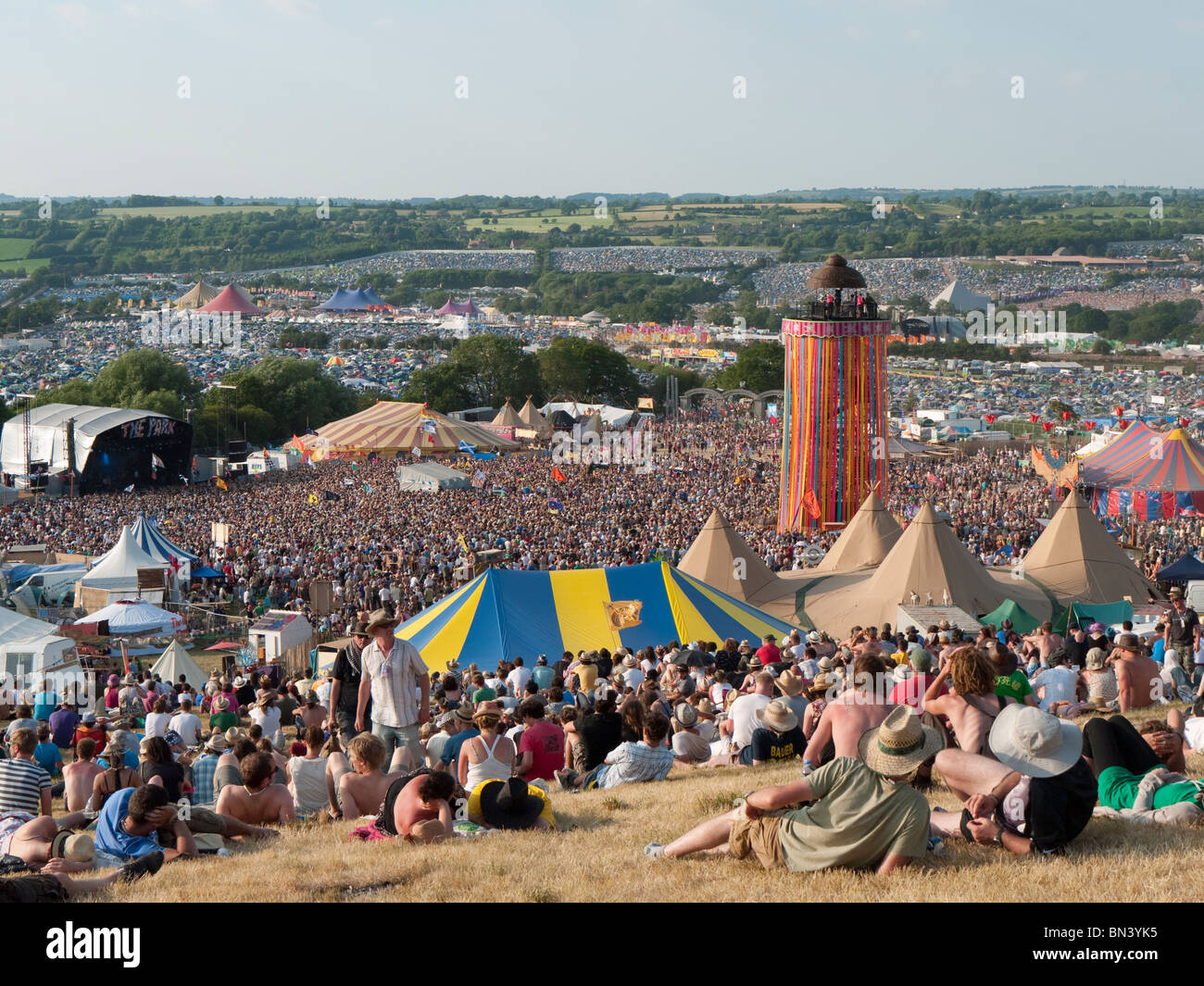 Blick über das Glastonbury Festival in Somerset, Großbritannien Stockfoto