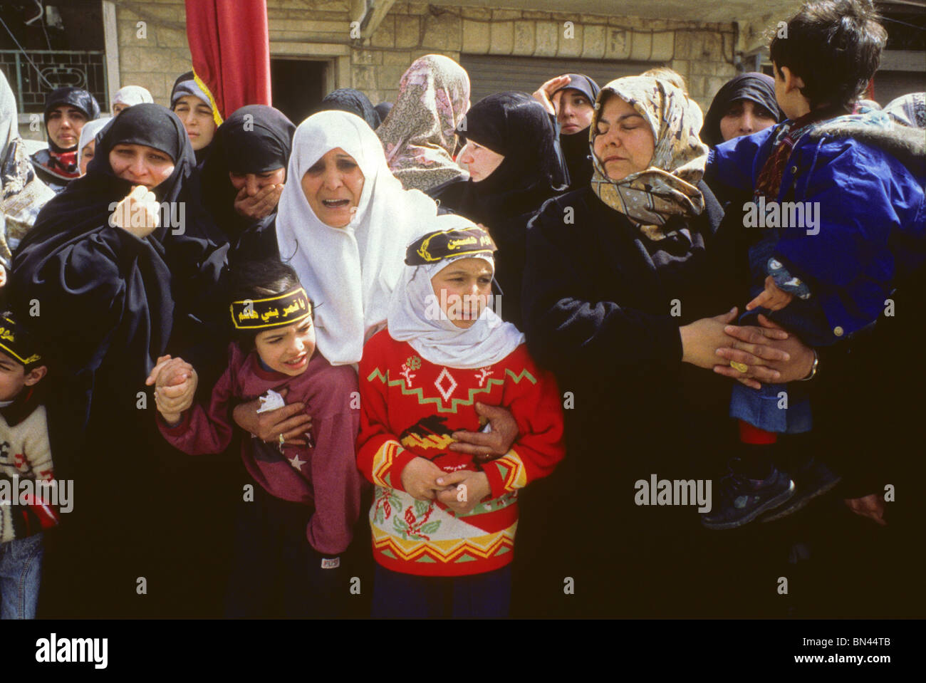 Beerdigung eines Mitglieds der Hisbollah im Südlibanon im Jahre 1997 Stockfoto