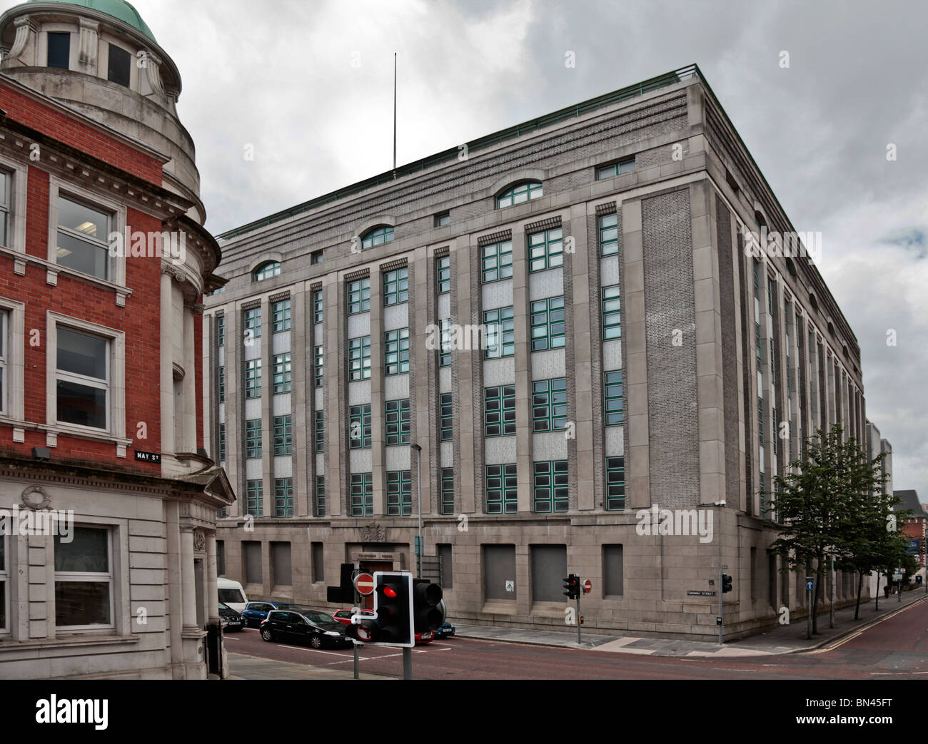 Telefon Haus, die zentrale Nebenstellenanlage von Belfast, Nordirland. Es wurde 1934 eröffnet. Kann Street und Cromac Stree Stockfoto