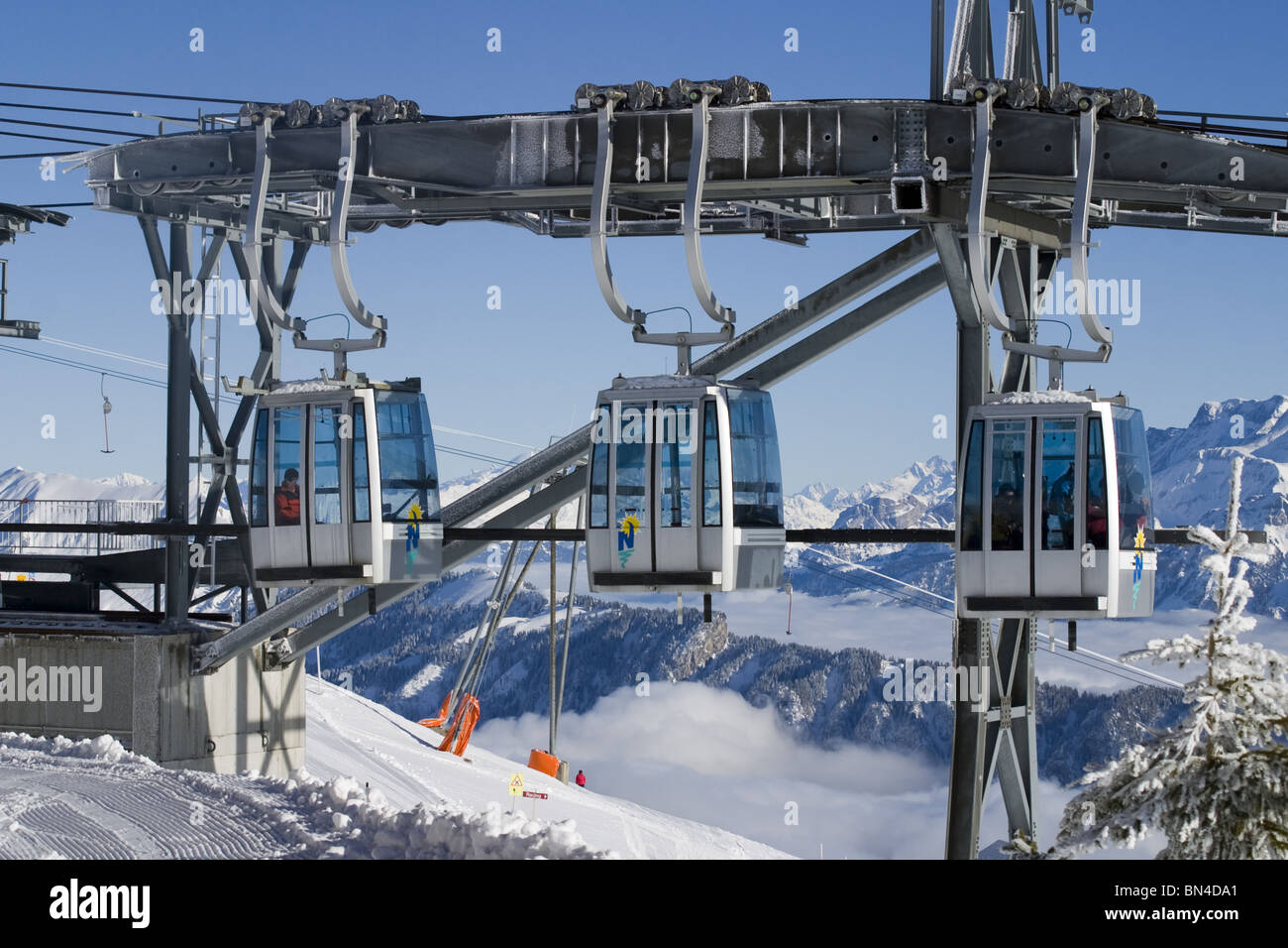 Schweizer Seilbahnen: Bergbahn Niederhorn, Schweizer Alpen-Seilbahn Stockfoto