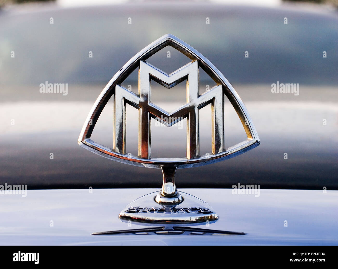Maybach luxury car Hersteller Kühlerfigur oder Abzeichen/logo. Stockfoto