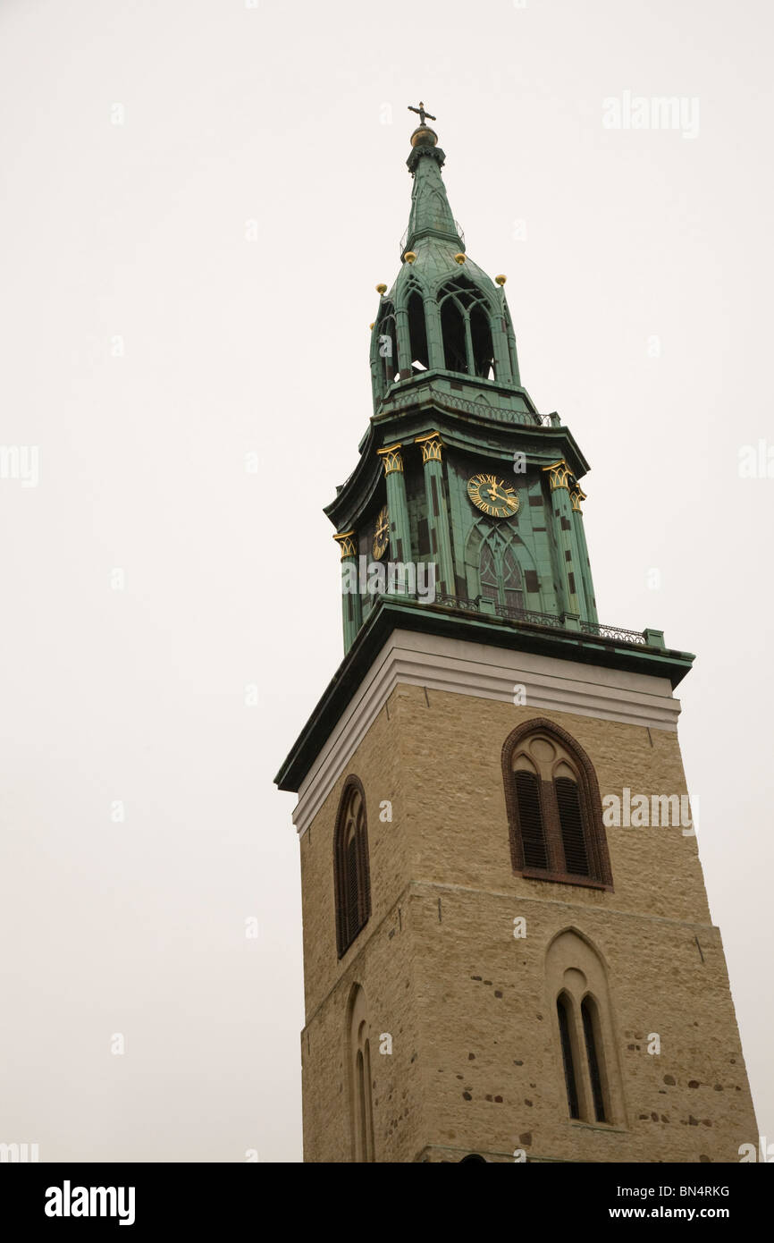 Marienkirche, östlich vom Zentrum in Berlin, Deutschland. Saint Marys Kirche steht am Alexanderplatz Stockfoto