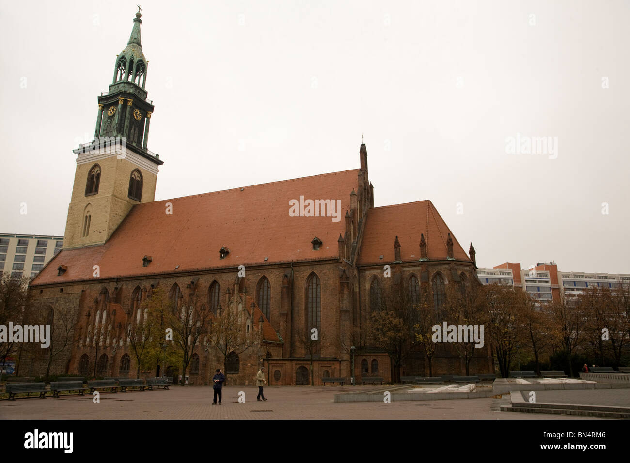 Marienkirche, östlich vom Zentrum in Berlin, Deutschland. Saint Marys Kirche steht am Alexanderplatz Stockfoto