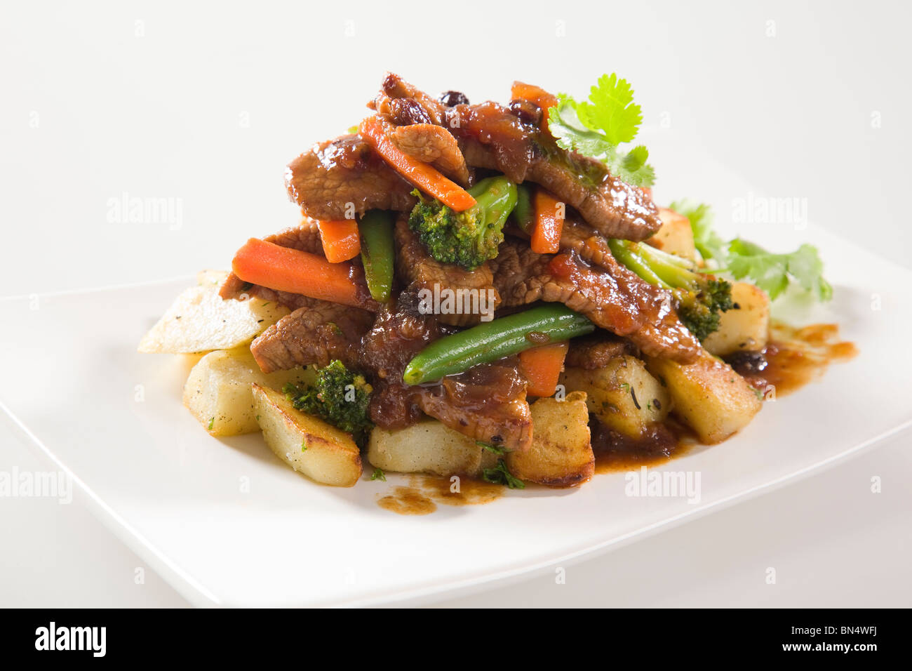 Rindfleisch Stir Fry mit Kartoffeln Stockfoto