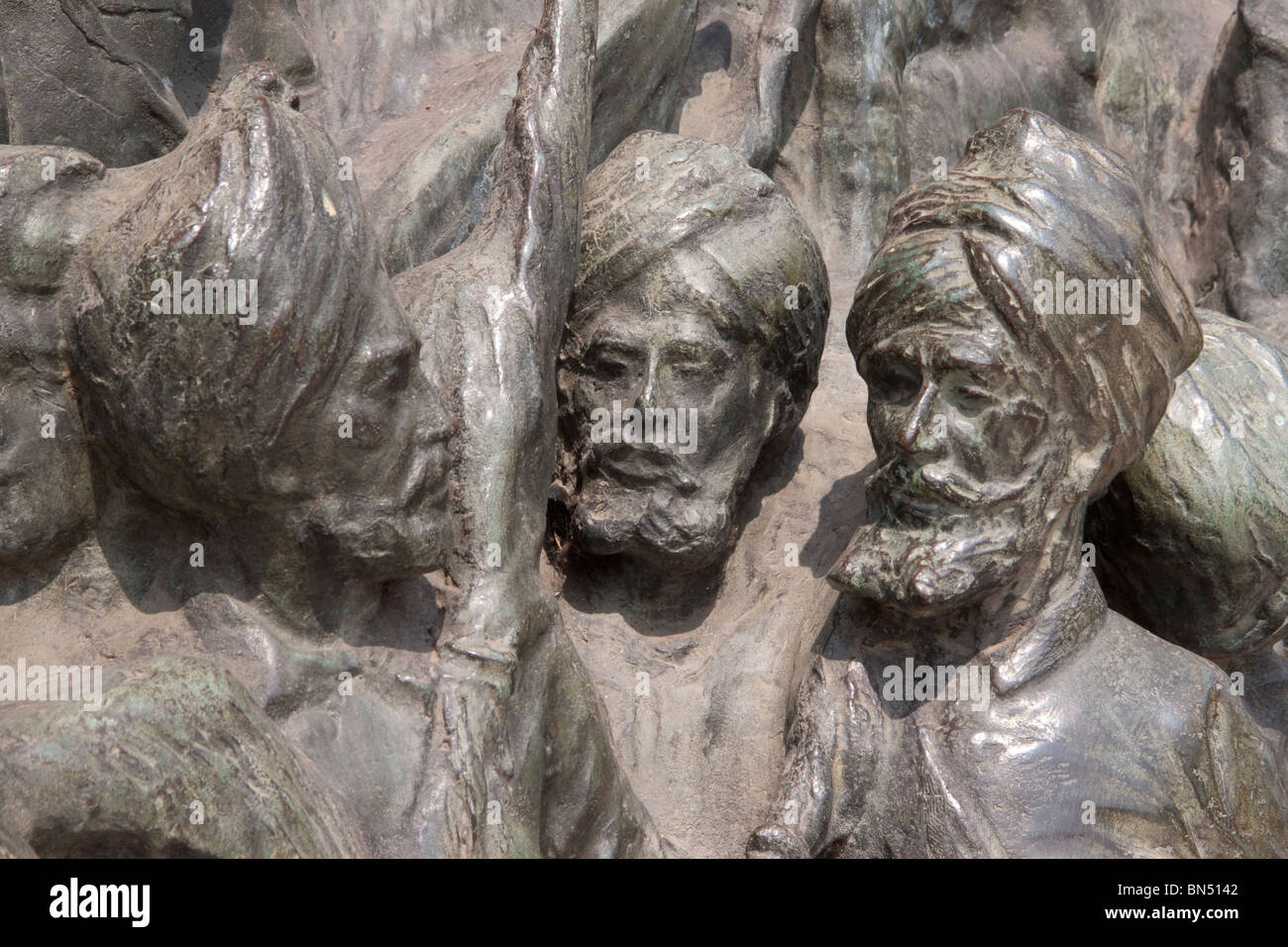 Detail der Bronze-Panel ausgeführt durch Sir John R.A. Goscombe, Victoria Memorial - Kolkata (Kalkutta), West Bengal, Indien. Stockfoto