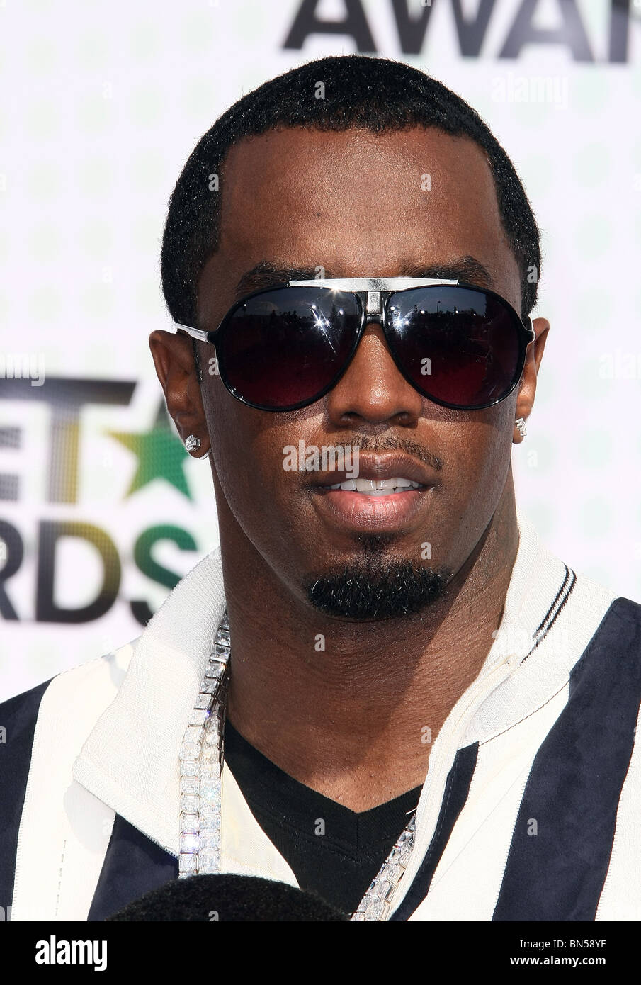 SEAN P. DIDDY BET AWARDS 10 Ankünfte DOWNTOWN LOS ANGELES CA 27. Juni 2010 Stockfoto