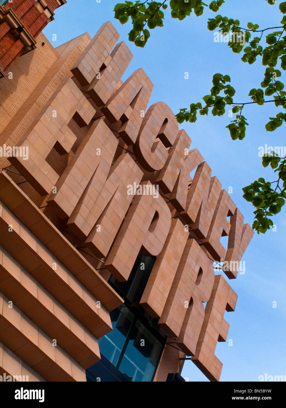 Blick auf der 2004 renovierten Teil des Hackney Empire Theatre in East London UK gebaut vom Architekten Frank Matcham 1901 Stockfoto