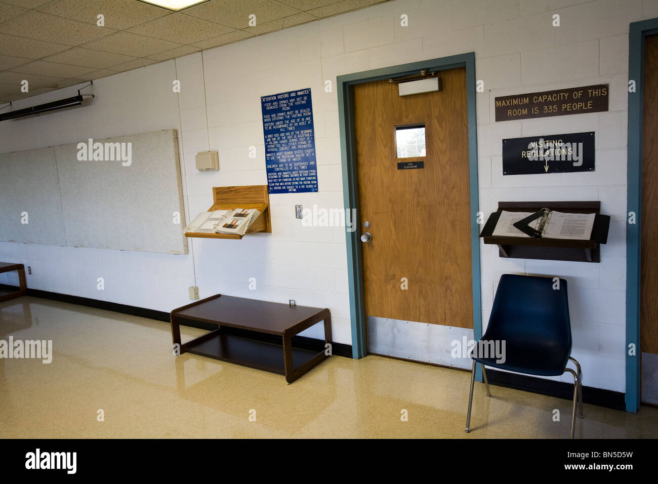 Sprechzimmer bei der Nebraska State Penitentiary. Häftlinge, die die Regeln sind in der Lage, Besuche von Freunden und Familie zu haben. Stockfoto