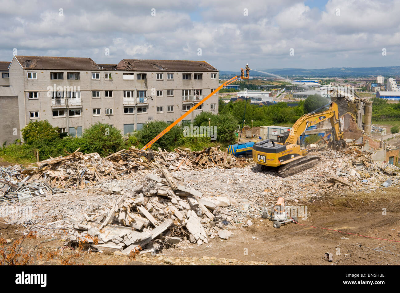 Abriss des berüchtigten Billy Banks Rates Wohnsiedlung mit Blick auf Cardiff in Penarth Vale von Glamorgan South Wales UK Stockfoto