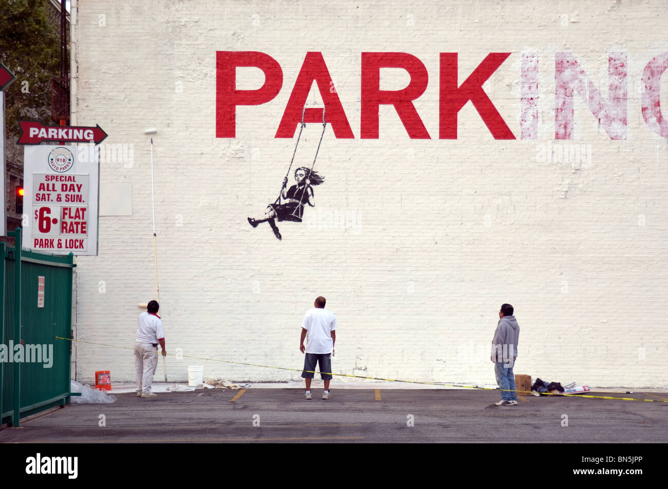 Ein Stück der städtischen Graffiti Kunst von Banksy in der Innenstadt von Los Angeles Stockfoto