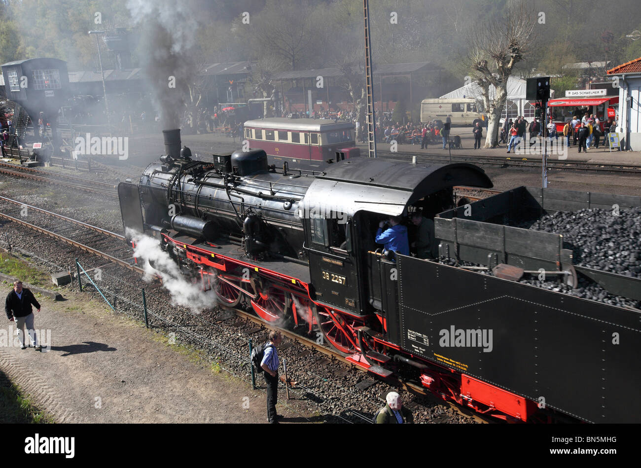 Historischen Dampfzug Depot Museum, mit vielen alten Dampflokomotiven. In Bochum, Deutschland. Stockfoto