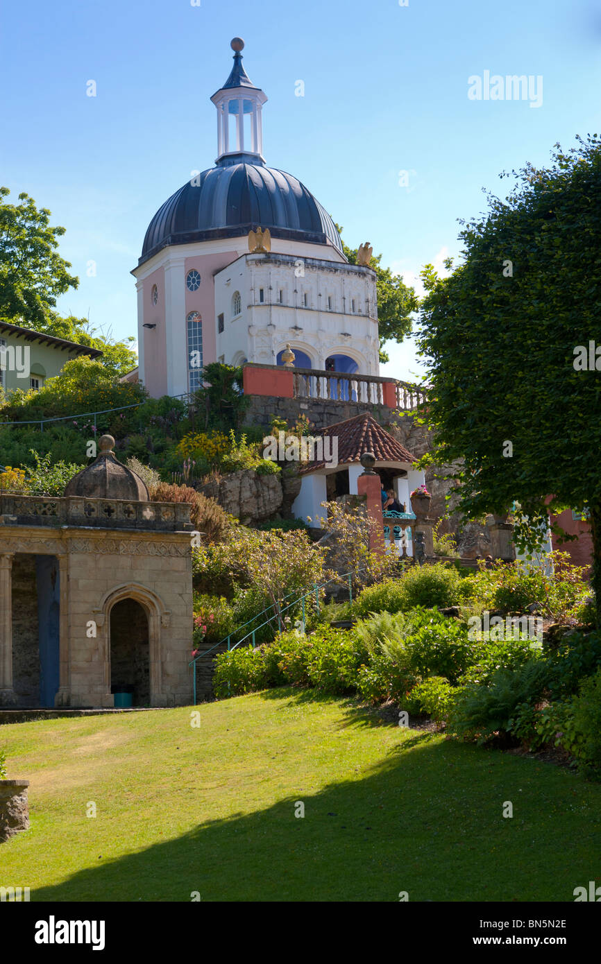 Die Küste Urlaub Dorf Portmeirion in Nord-Wales berühmt geworden als Standort für die Dreharbeiten zu "The Prisoner" für TV Stockfoto