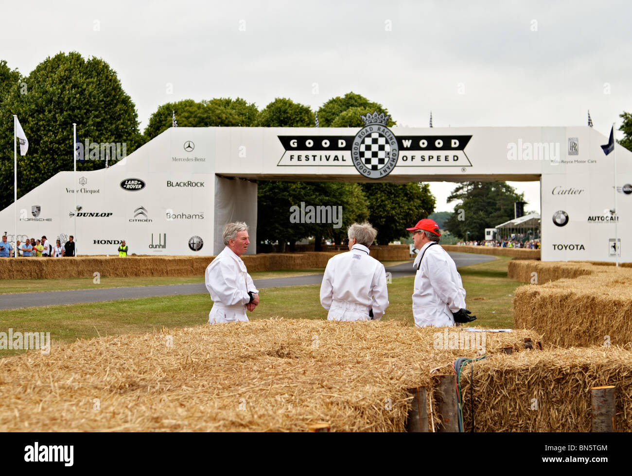 Drei Rennen Verwalter auf der Rennstrecke beim Goodwood Festival of Speed 2010 Stockfoto