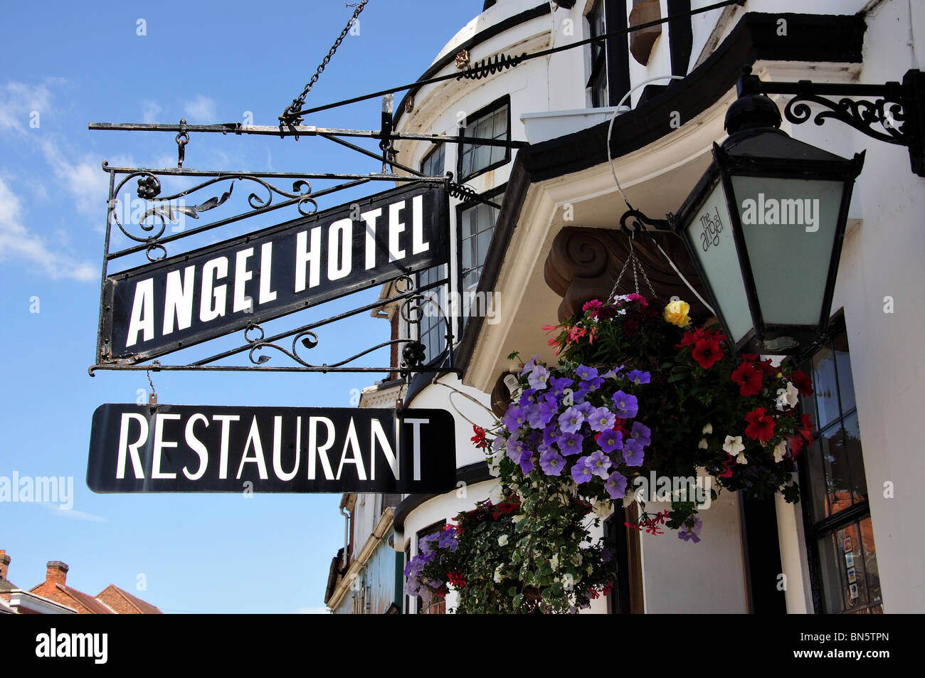 Historisches Hotel Engel, High Street, Bilovec, Worcestershire, England, Vereinigtes Königreich Stockfoto