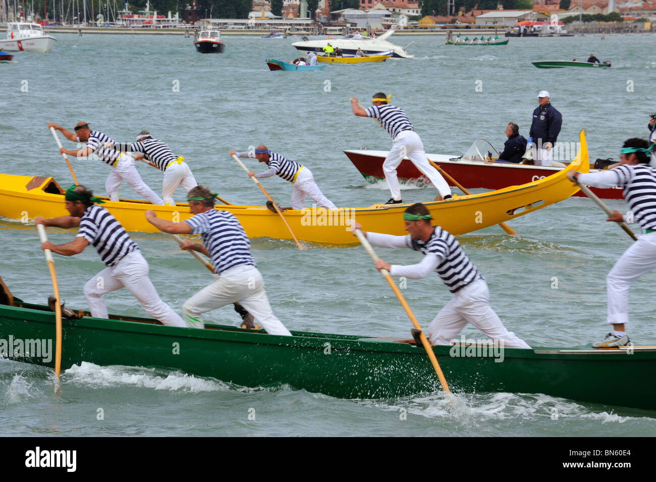 Ruder-Rennen auf der Lagune von Venedig während der Festa Della Sensa Stockfoto