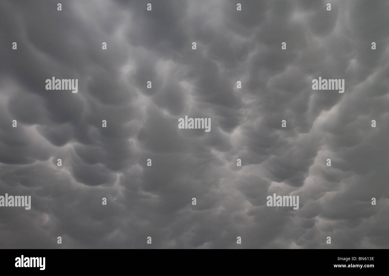 Mammatus Wolken. Stürmischen Unwetter mit Gewittern und starken Regenfällen. Im mittleren Westen USA Stockfoto