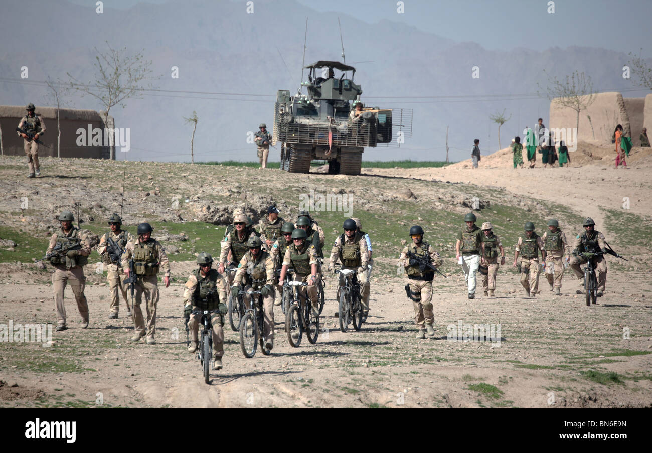 afghanischer Afghani Afghanistan Afghanen base Camp Adrian camp Holland Koalition Kronprinzen niederländische Kräfte Inspektion ISAF kandahar Stockfoto