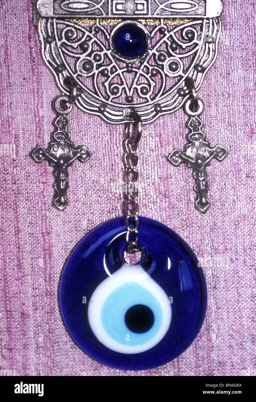 Das schützende Auge-Symbol taucht in vielen Religionen, Islam und griechisch orthodoxen einschließlich Stockfoto