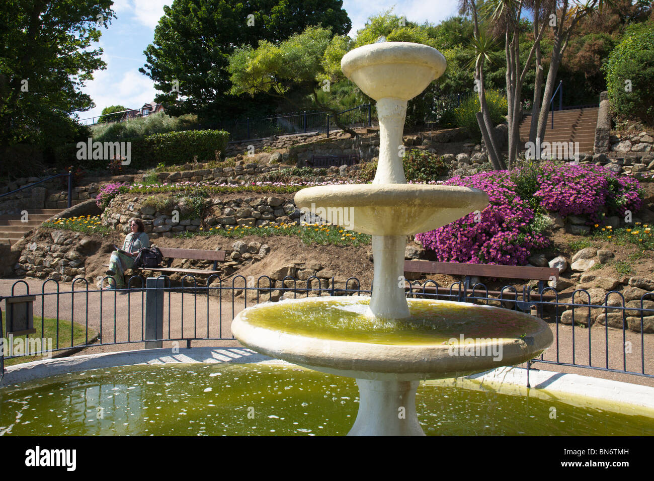 Wasser-Brunnen in Felixstowe Strandpromenade Gärten. Stockfoto