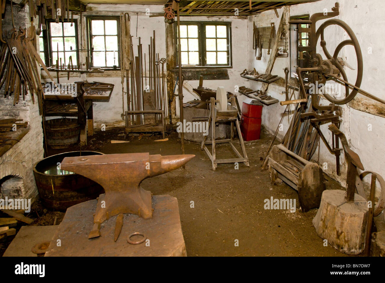 In der alten Schmiede-Werkstatt Stockfoto