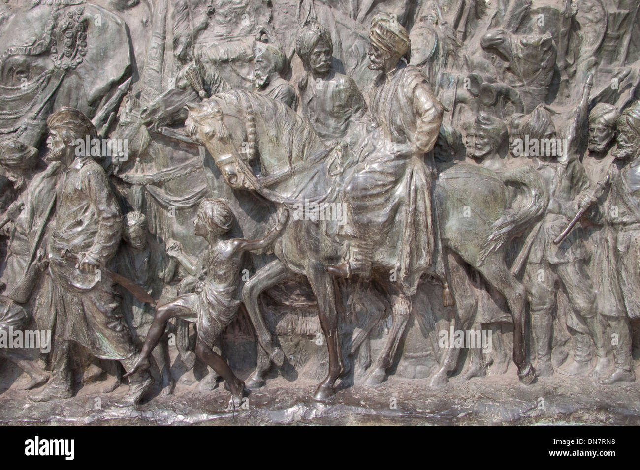 Detail der Bronze-Panel ausgeführt durch Sir John R.A. Goscombe, Victoria Memorial - Kolkata (Kalkutta), West Bengal, Indien. Stockfoto