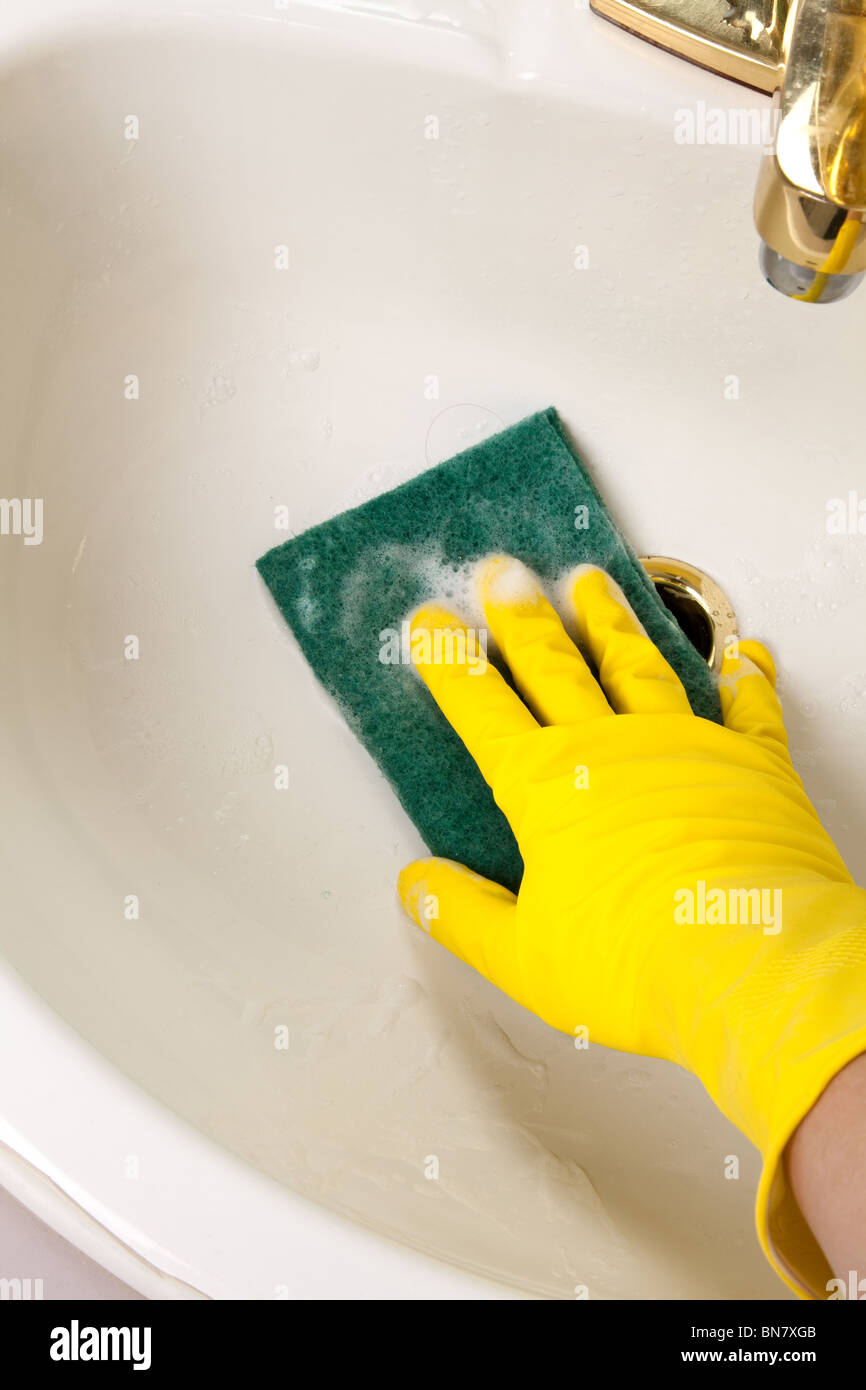 Reinigung der Badezimmer-Fliese Waschschüssel hautnah Stockfoto